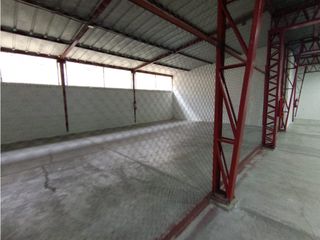 Foto 12 de Ponceano, Galpón en Renta, 1100m2, 2 Ambientes