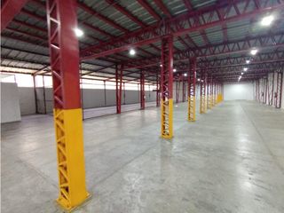 Foto 10 de Ponceano, Galpón en Renta, 1100m2, 2 Ambientes