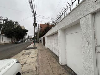 Foto 16 de SE ALQUILA CASA PARA OFICINA PUERTA CERRADA O PARA VIVIENDA  EN SAN ISIDRO