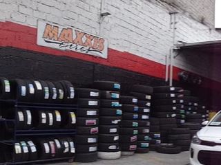 Foto 6 de Casa comercial frente al Supermaxi de San Bartolo 281 metros