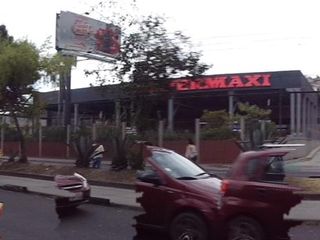 Foto 7 de Casa comercial frente al Supermaxi de San Bartolo 281 metros