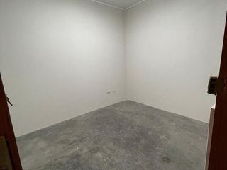 Foto 3 de ALQUILER DE HABITACIÓN EN SEGUNDO PISO A POCAS CUADRAS DE CTRA. CENTRAL (ALTURA IDAT SEDE ATE)