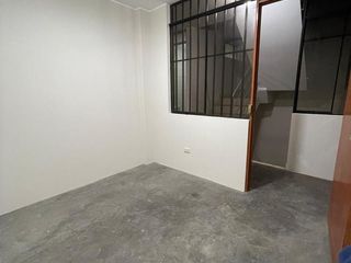 Foto 1 de ALQUILER DE HABITACIÓN EN SEGUNDO PISO A POCAS CUADRAS DE CTRA. CENTRAL (ALTURA IDAT SEDE ATE)