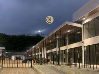 Foto 7 de LOCAL 36m² EN PLAZA COMERCIAL CON TRÁFICO GARANTIZADO URBANIZACIÓN LA JOYA