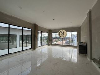 Foto 6 de LOCAL 36m² EN PLAZA COMERCIAL CON TRÁFICO GARANTIZADO URBANIZACIÓN LA JOYA