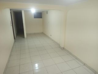 Foto 3 de Alquiler de Departamento en Mariscal Caceres, S.J.L