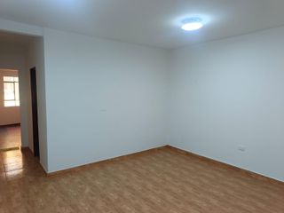 Foto 3 de Departamento a la Venta en Barrios Altos