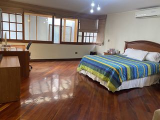 Foto 13 de LINDA CASA EN VENTA EN CONDOMINIO TRES MARIAS SURCO DE 4 DORM 4 BAÑOS Y JARDIN