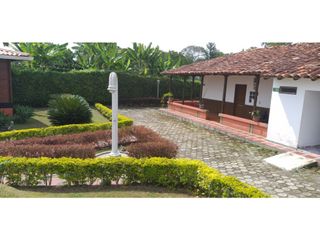 Foto 3 de FINCA HOTEL EN VENTA PUEBLO TAPAO