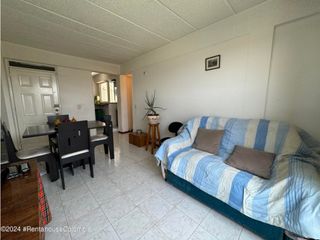 Apartamento en  Hayuelos(Bogota) RAH CO: 24-1474