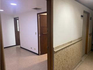 Foto 9 de Oficina en venta en El Poblado, Milla de Oro