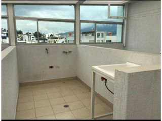 Departamento de venta sector ponceano alto