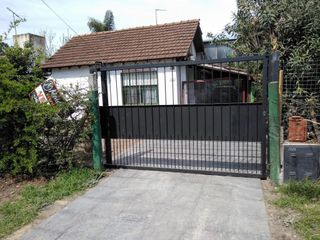 Foto 3 de Casa en venta - 2 Dormitorios 1 Baño - Cochera - 400Mts2 - El Cazador, Escobar