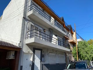 VENTA PH FRENTE 2 AMBIENTES MATADEROS BALCÓN