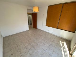 VENTA PH FRENTE 2 AMBIENTES MATADEROS BALCÓN