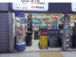 Foto 3 de Venta de 2 Locales Contiguos en Cyber Plaza – Epicentro Tecnológico de Lima