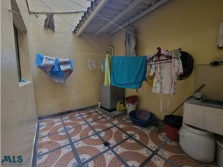 Apartamento segundo piso en Aranjuez, Medellín(MLS#248482)