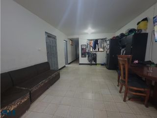 Apartamento segundo piso en Aranjuez, Medellín(MLS#248482)