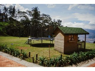 Foto 9 de Casa para Arriendo Amoblado en Medellín Palmas