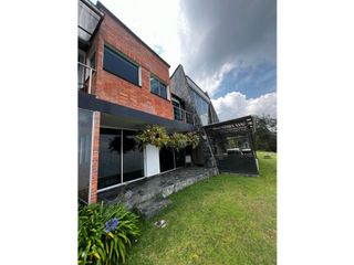 Foto 30 de Casa para Arriendo Amoblado en Medellín Palmas