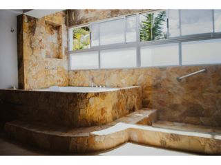 Foto 10 de Casa para Arriendo Amoblado en Medellín Palmas