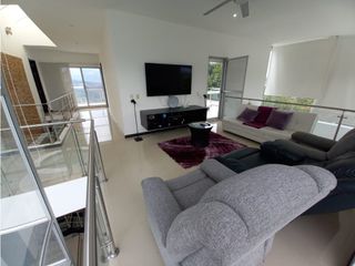 Foto 13 de Casa  Chinauta perfecto estado 274 mts. precio $1200 mm
