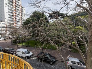 Casa 5 ambientes en  Floresta con Pileta, Quincho y Jardin