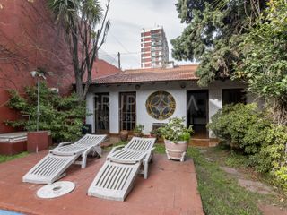 Casa 5 ambientes en  Floresta con Pileta, Quincho y Jardin