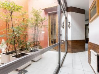 Casa 5 ambientes en  Floresta con Pileta, Quincho y Jardin