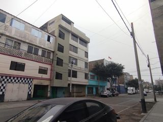 Departamento en 4to piso cerca a parque en la Victoria