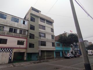 Departamento en 4to piso cerca a parque en la Victoria