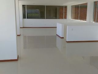 ARRIENDO de BODEGAS en COTA