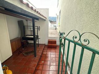 Renta excelente casa , sector Santa Inés Cumbayá
