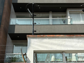 VENTA SURCO: PRIMER PISO CON TERRAZA Y BBQ - CASI NUEVO!
