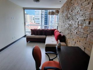 Suite Amoblada en renta, en edificio seguro, 12 de Octubre, sector centro norte de Quito.