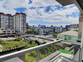 Suite Amoblada en renta, en edificio seguro, 12 de Octubre, sector centro norte de Quito.