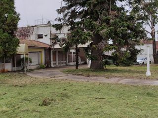 Importante propiedad (ex clínica de internación médica )en Moreno centro