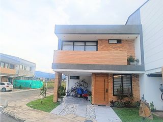 Foto 5 de VENTA DE CASA ESPECTACULAR EN SECTOR VIVA, LA CEJA