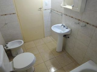 Foto 8 de VENTA - CASA - DEPARTAMENTO - 2 DORMITORIOS - BAHIA BLANCA