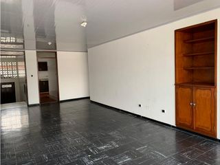 Se arrienda apartamento en Campo Hermoso