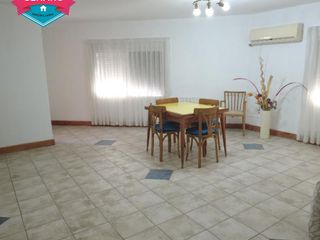 Foto 1 de VENTA - DEPARTAMENTO - 3 DORMITORIOS - PUNTA ALTA