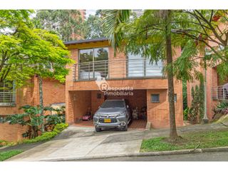 Vendo hermosa Casa en el poblado Loma El Campestre. Medellin