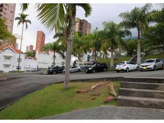 Venta Casa (unidad cerrada) en El Poblado, Medellin el tesoro.