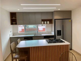 Foto 6 de Venta Apartamento Reformado La Niña Maria 134m2 💰1020 Mill
