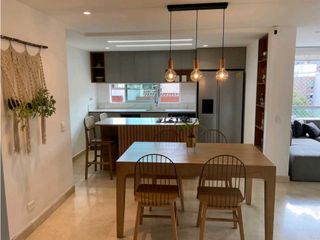 Foto 3 de Venta Apartamento Reformado La Niña Maria 134m2 💰1020 Mill