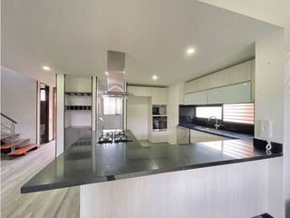 Conjunto Vittare Canelon casa Moderna en arriendo