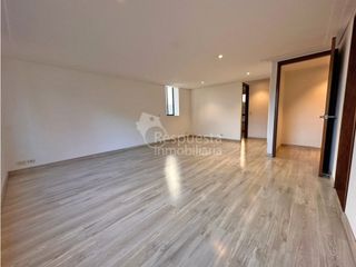 Venta apartamento El Poblado, Medellín - Loma del campestre