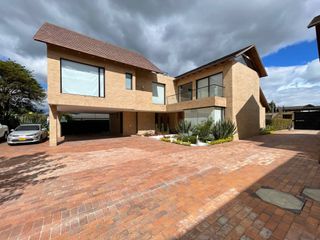 Foto 1 de CASA en ARRIENDO en Bogotá San José De Bavaria