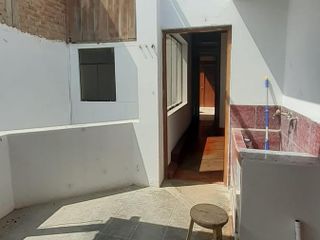 HERMOSA CASA DE 3 PISOS EN EXCELENTE ZONA - TRUJILLO