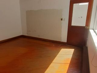 HERMOSA CASA DE 3 PISOS EN EXCELENTE ZONA - TRUJILLO